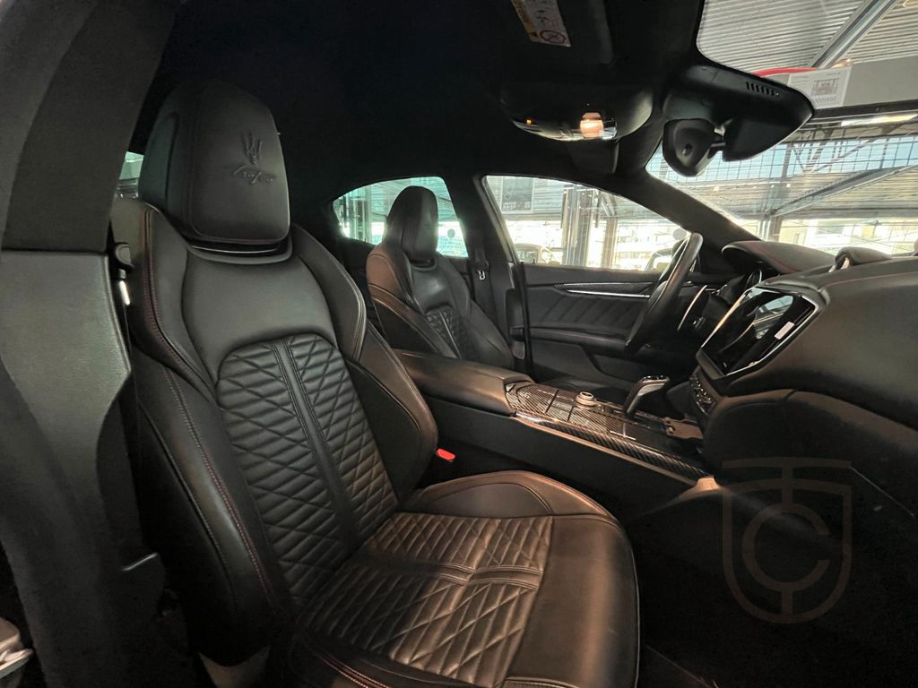 Maserati Ghibli 3.8 V8 Trofeo*B&W*CARBON EXT.*F.ASSIST*