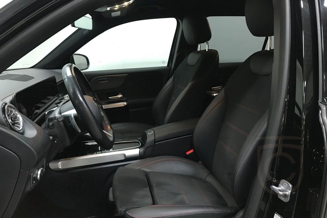 Mercedes-Benz EQB 250+ AMG