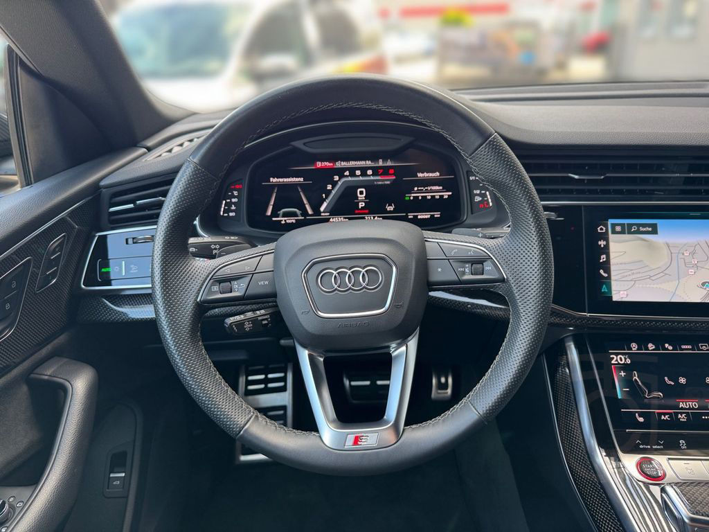 Audi SQ8 TFSI competition plus quattro AHK MATRIX