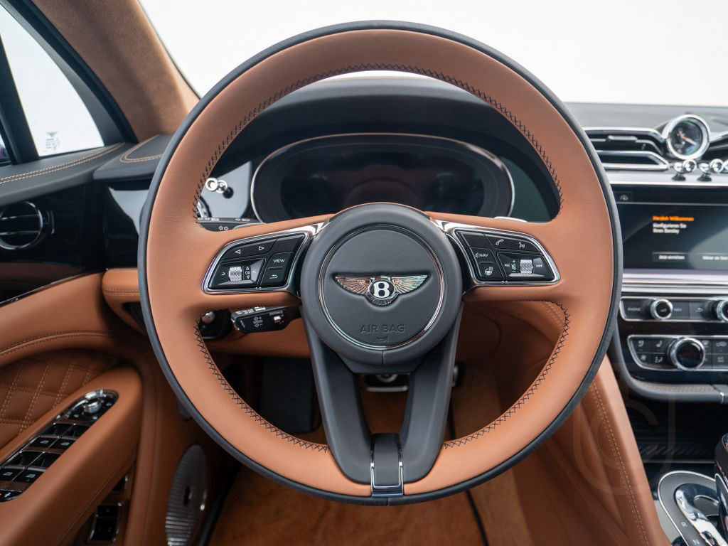 Bentley Bentayga Azure V8