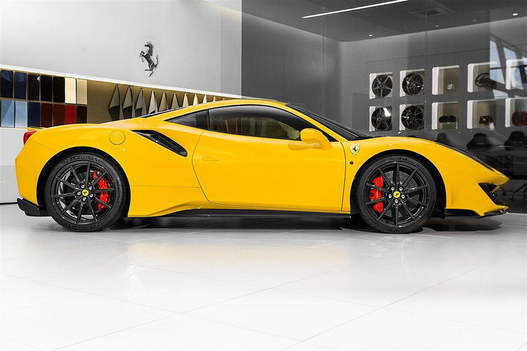 Ferrari 488 Pista