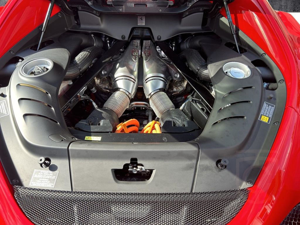 Ferrari 296 GTB Frontlift Parksensoren Rückfahrkamera