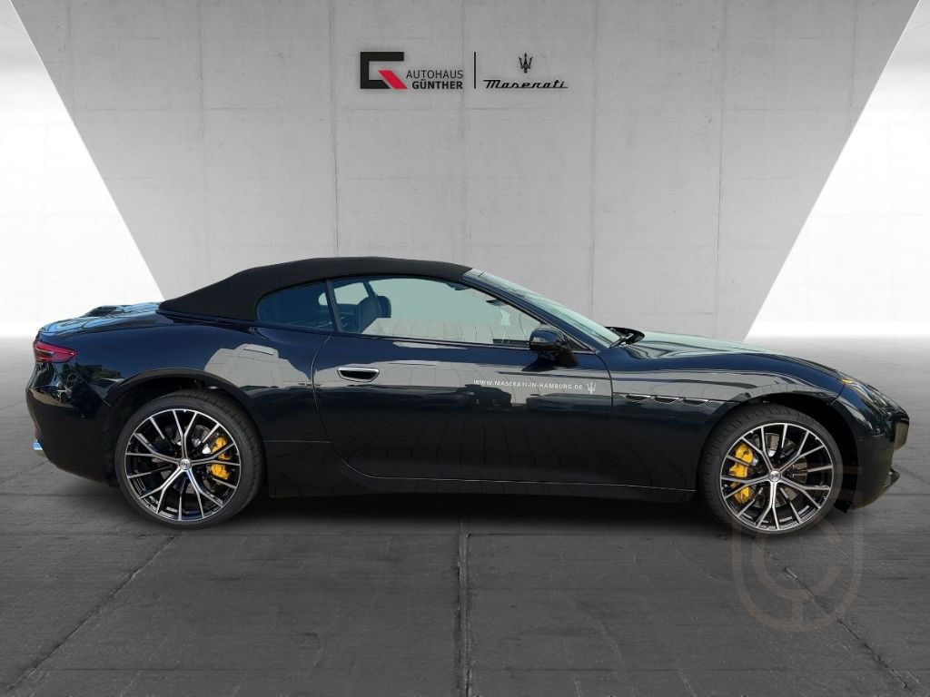 Maserati GranCabrio Modena MY25 AWD V6 BLACK