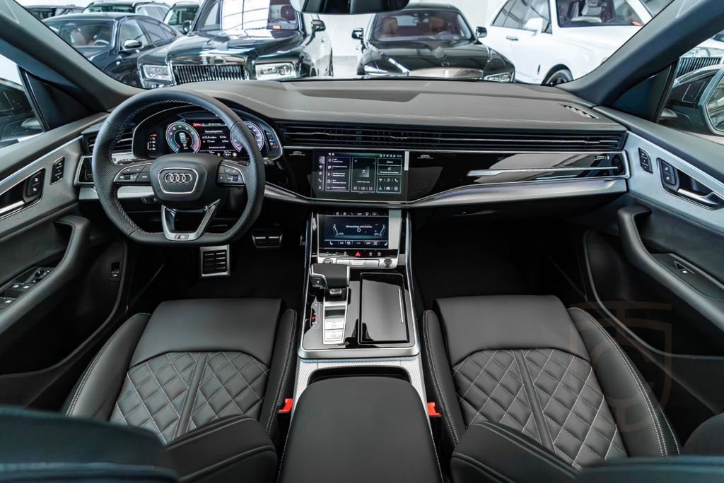 Audi Q8 50 TDI Quattro S Line / Full / Prod. 2025