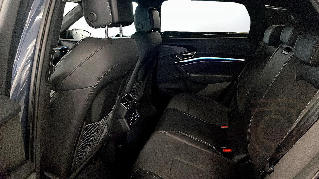 Audi Q8 55 e-tron quattro