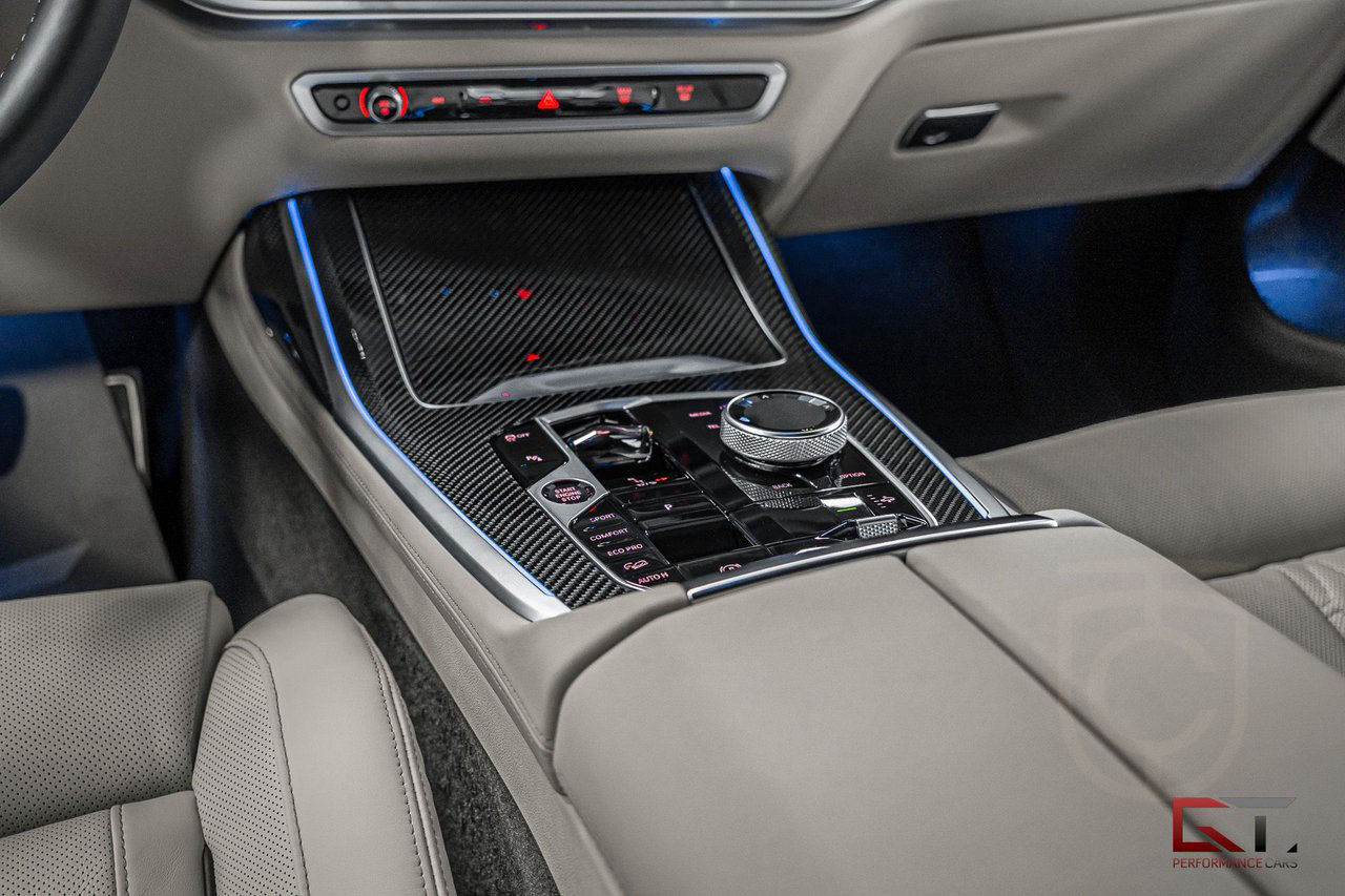 BMW X7 M60i