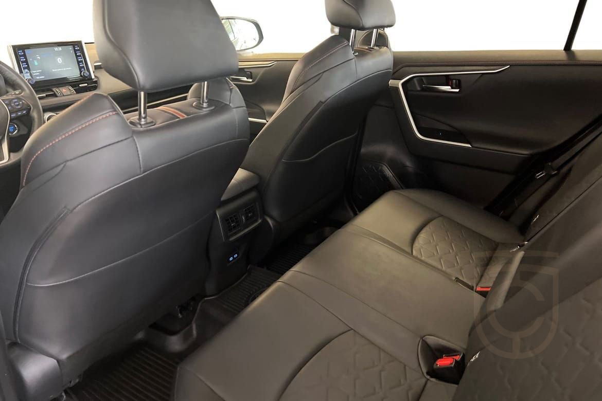 Toyota RAV4 Hybrid AWD-i ADVENTURE 2,5 BI-TONE