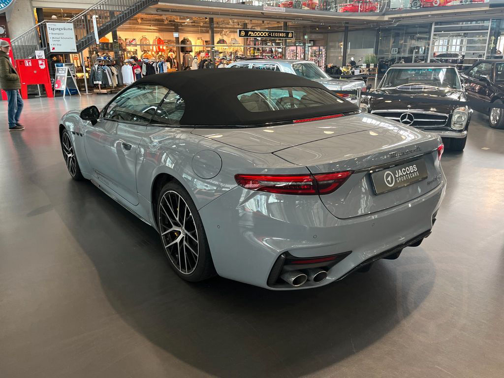 Maserati GranCabrio 3.0 V6 Trofeo Auto *Maserati Köln*