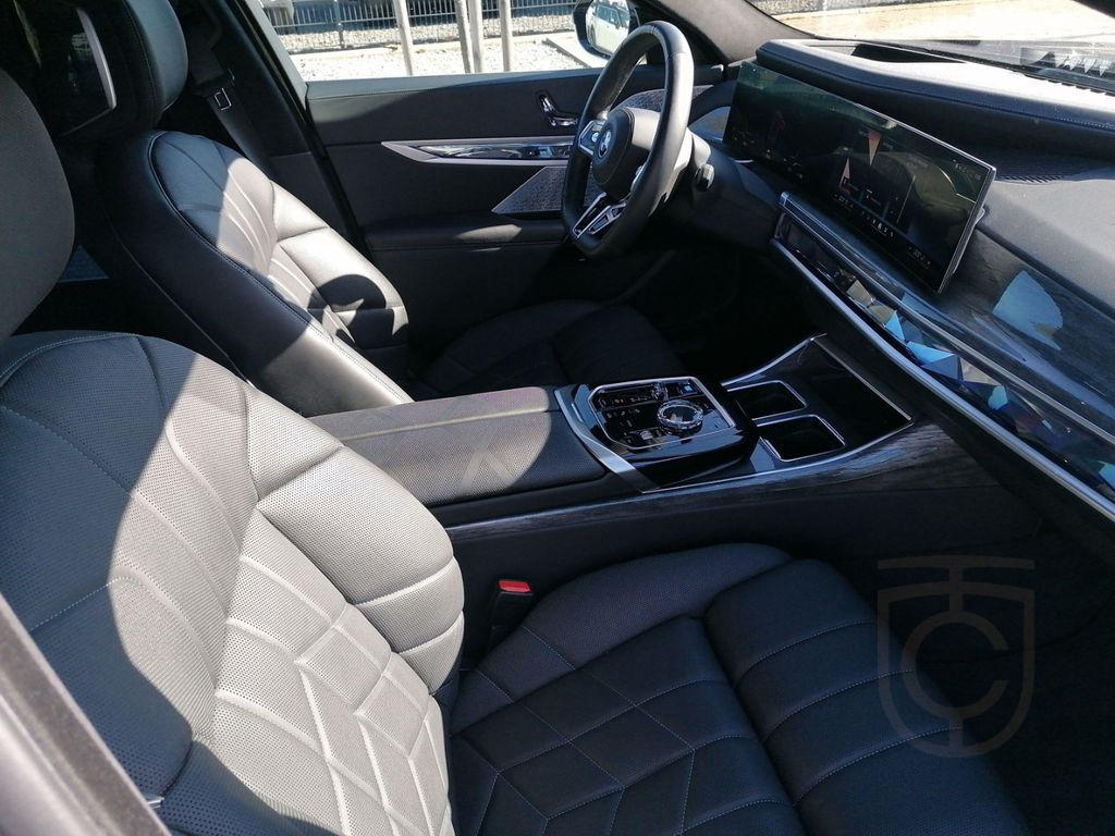 BMW i7 xDrive60 M Sport LED HuD Standhzg NAVI KAMERA