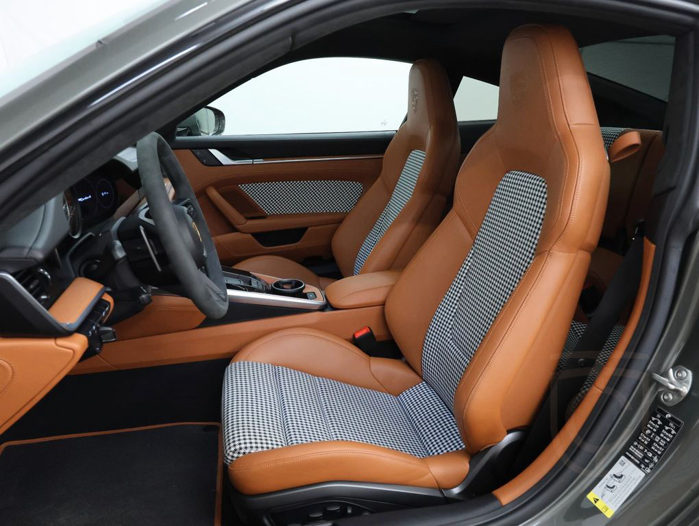 Porsche 911 Turbo S / Heritage Design Classic package