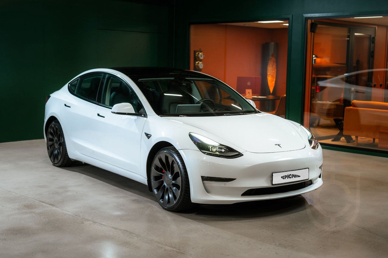 Tesla Model 3 Performance