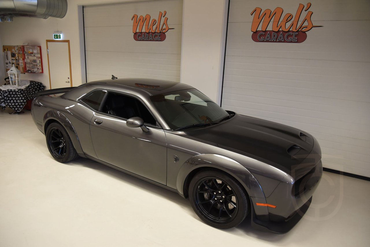 Dodge Challenger SRT Jailbreak Redeye Widebody Underbar bil!