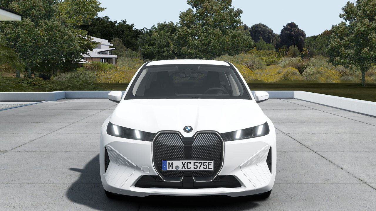 BMW iX xDrive60 Charged Edition