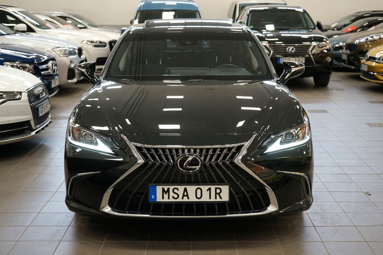 Lexus ES 300h 2.5 E-CVT Limited Edition
