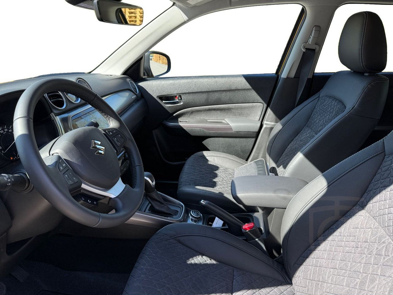 Suzuki Vitara HEV AllGrip Inclusive ink
