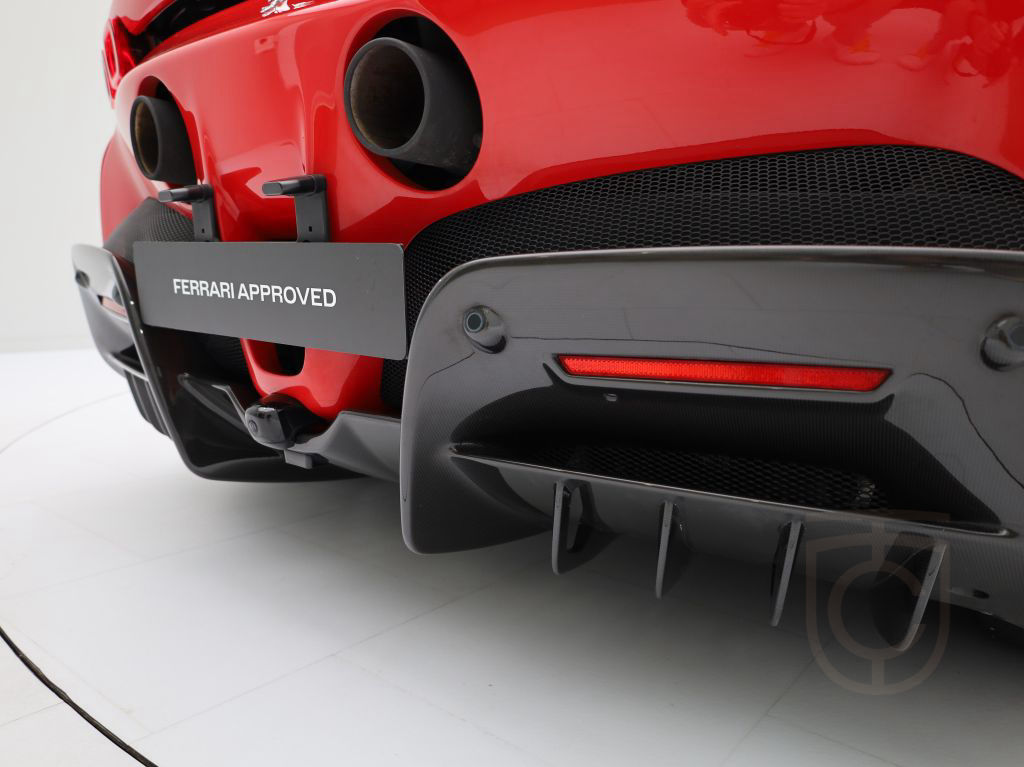 Ferrari SF90 Stradale - FERRARI HAMBURG