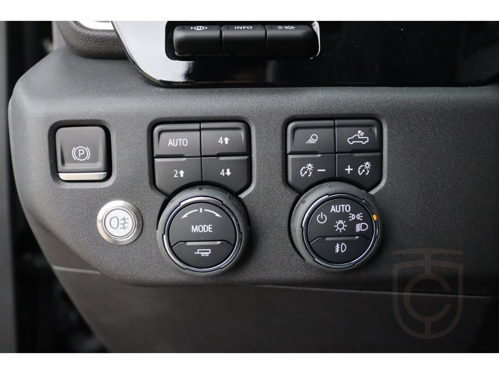 Chevrolet SILVERADO 1500 / HIGH COUNTRY / 6,2L / V8