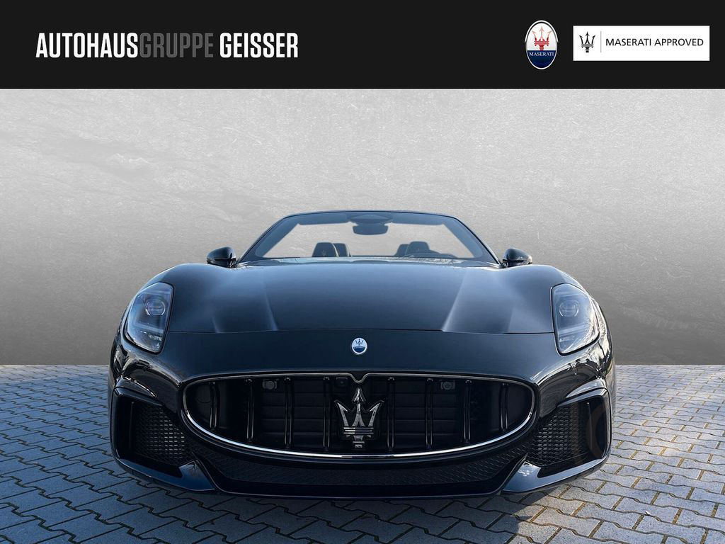 Maserati GranCabrio Trofeo V6 AWD ACC HUD LED