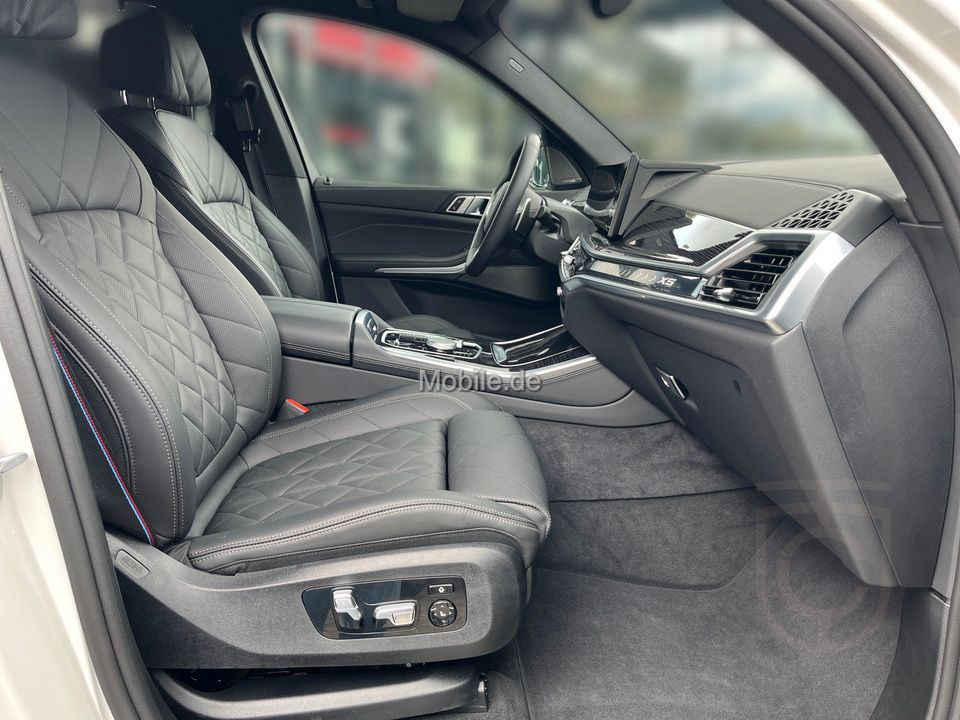 BMW X5 xDrive50e M Sport 2-Achs Luftfd. Pano AHK H/K