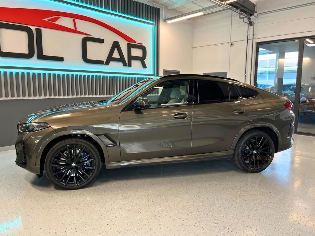 BMW X6 M60 i xDrive / HUD / PANO/ LED/ 360 KAMERA