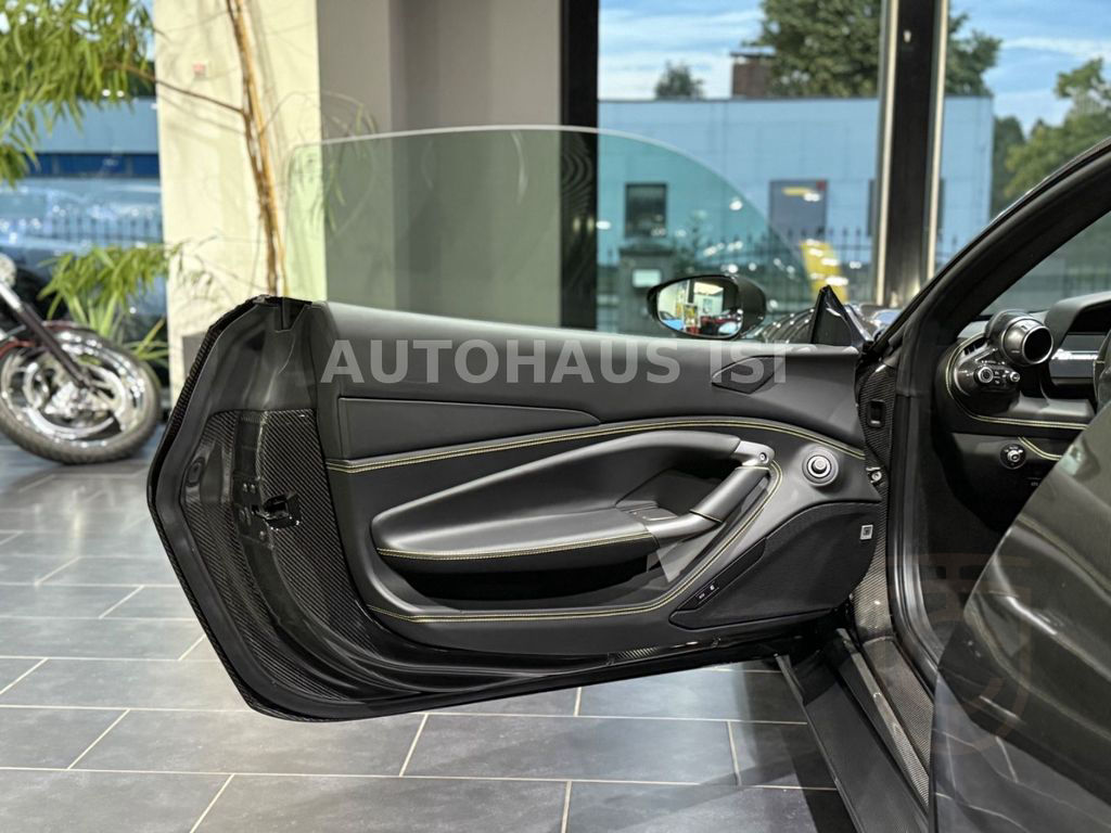 Ferrari F8 Tributo NOVITEC N-LARGO 1 of 1 *FULL CARBON*
