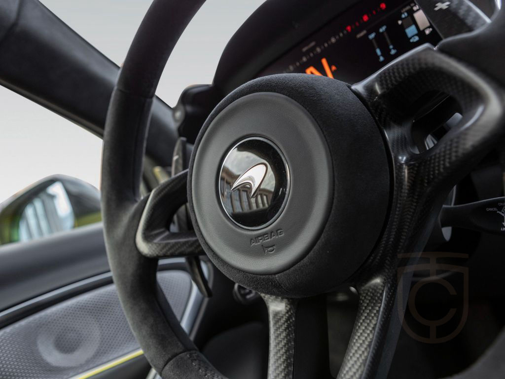 McLaren Artura - Vision | Carbon | Sports Exhaust