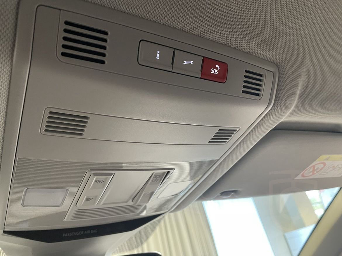 Volkswagen T-Roc LIFE EDITION TSI 150 DSG, 2-zon Klimat