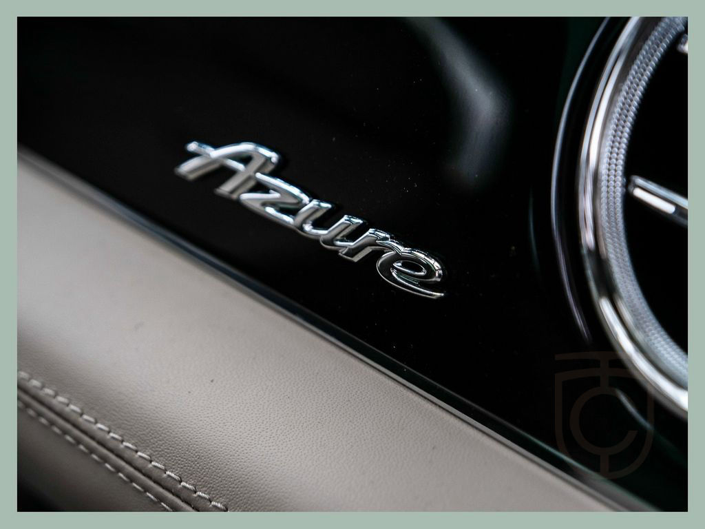 Bentley Bentayga V8 Azure // BENTLEY DÜSSELDOF