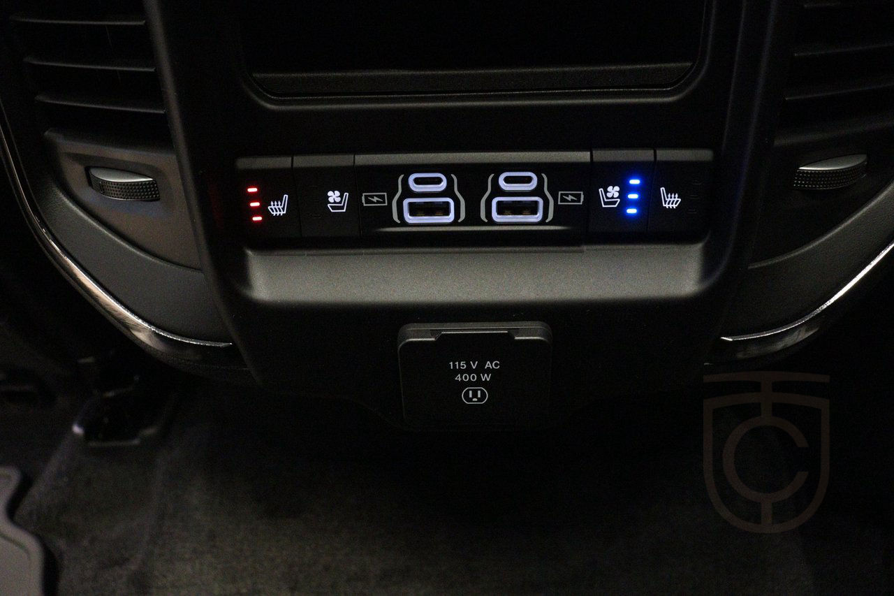 Dodge RAM 1500 Limited Night Rambox