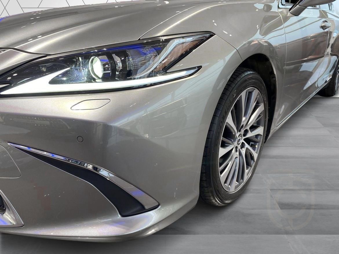 Lexus ES 300h Limited Edition