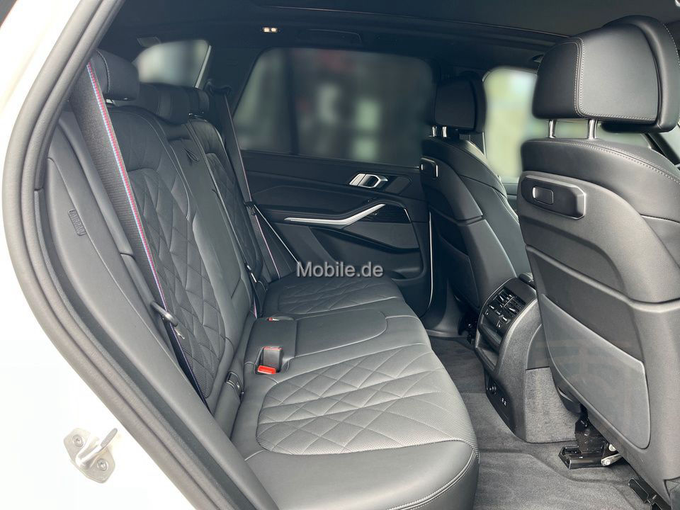 BMW X5 xDrive50e M Sport 2-Achs Luftfd. Pano AHK H/K