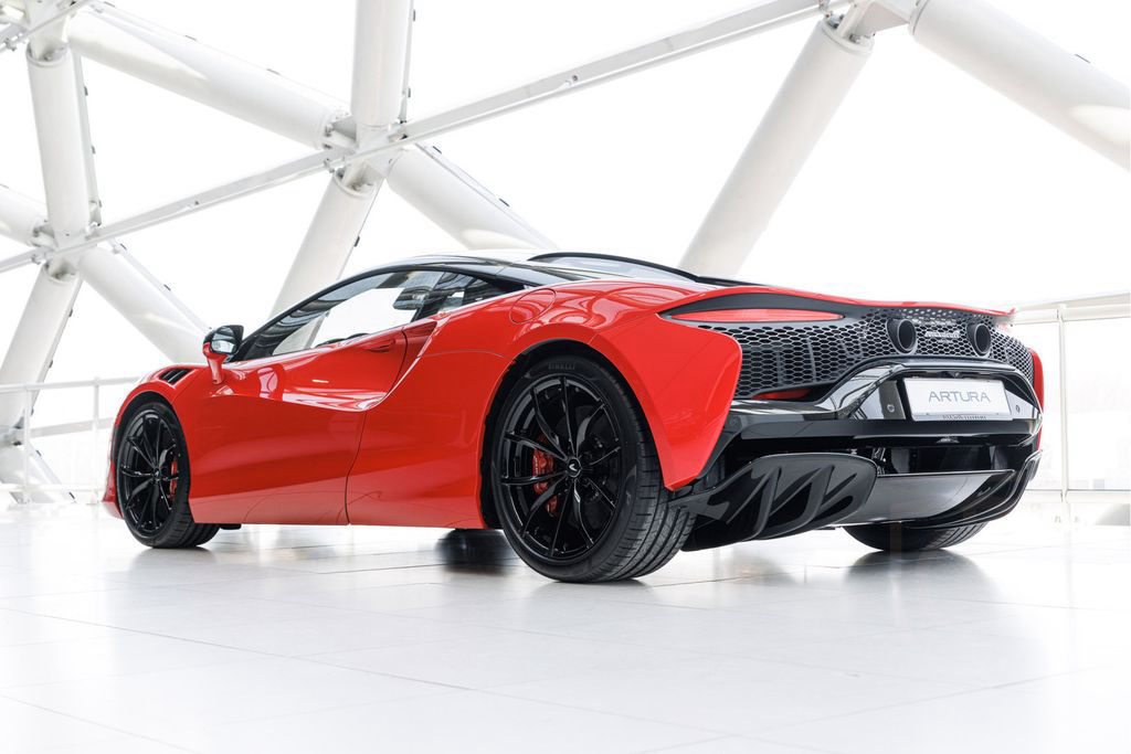 McLaren Artura 3.0 V6 Plug-in | Performance | Black Pack