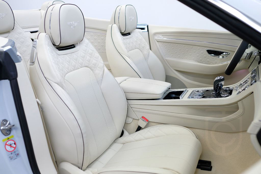 Bentley Continental GTC Speed W12/MULLINER/CARBON/NAIM