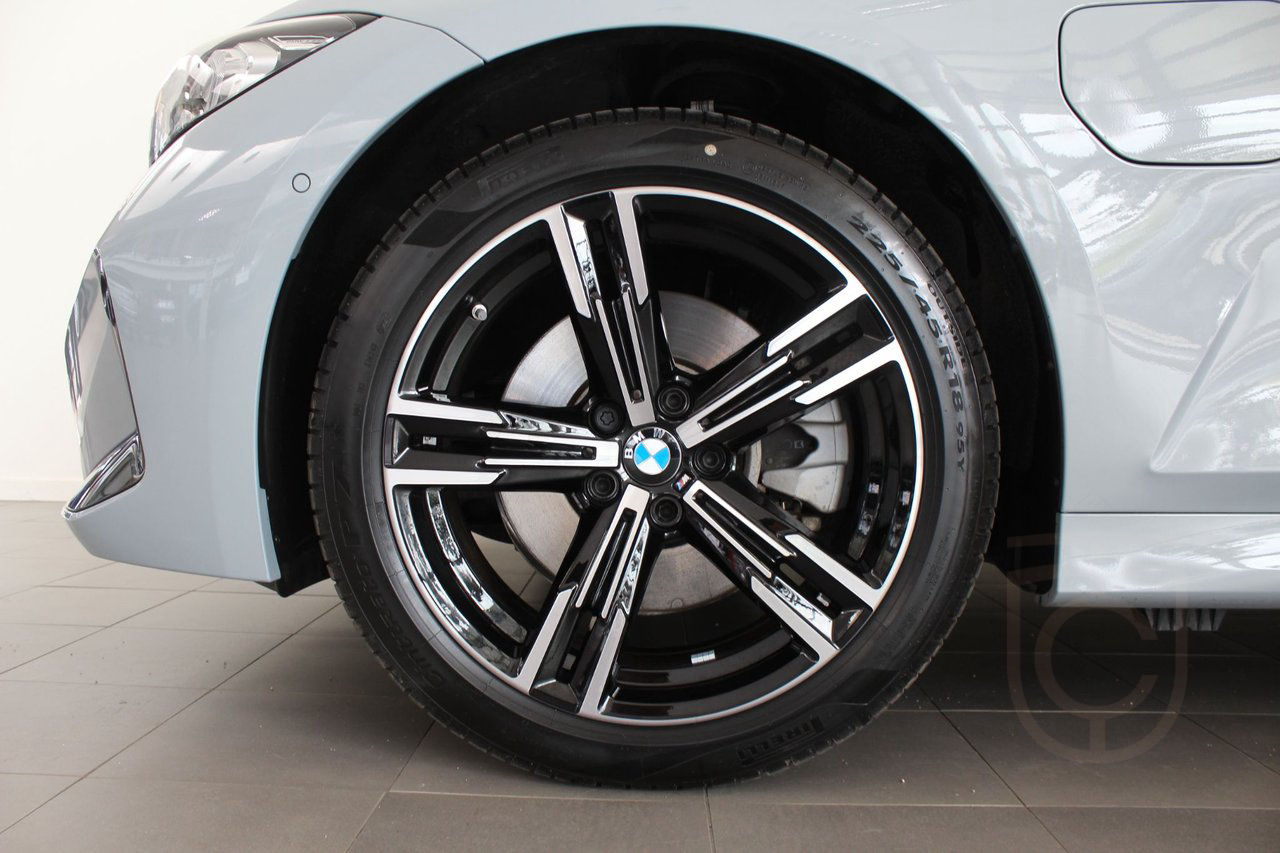 BMW 330e Touring M Sport
