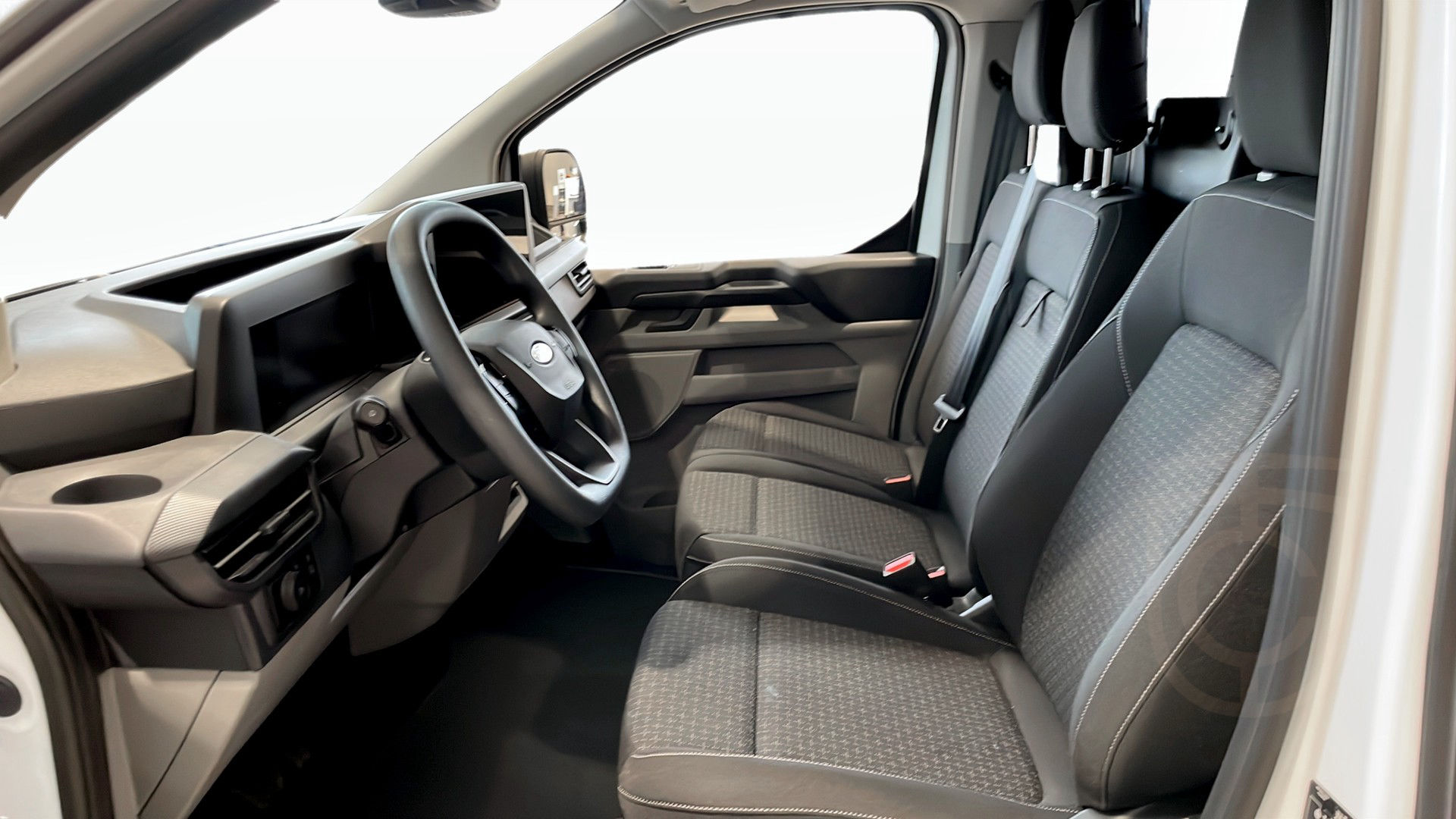 Ford E-Transit Custom 320