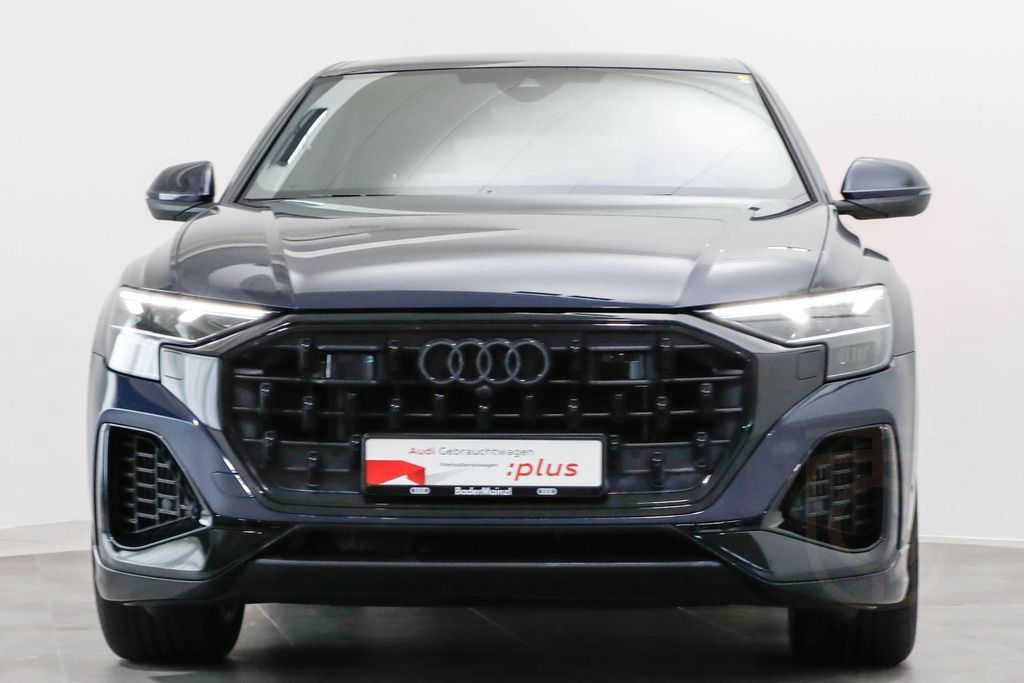 Audi Q8 55 TFSIe quattro AHK Matrix HUD 360° Luft ACC