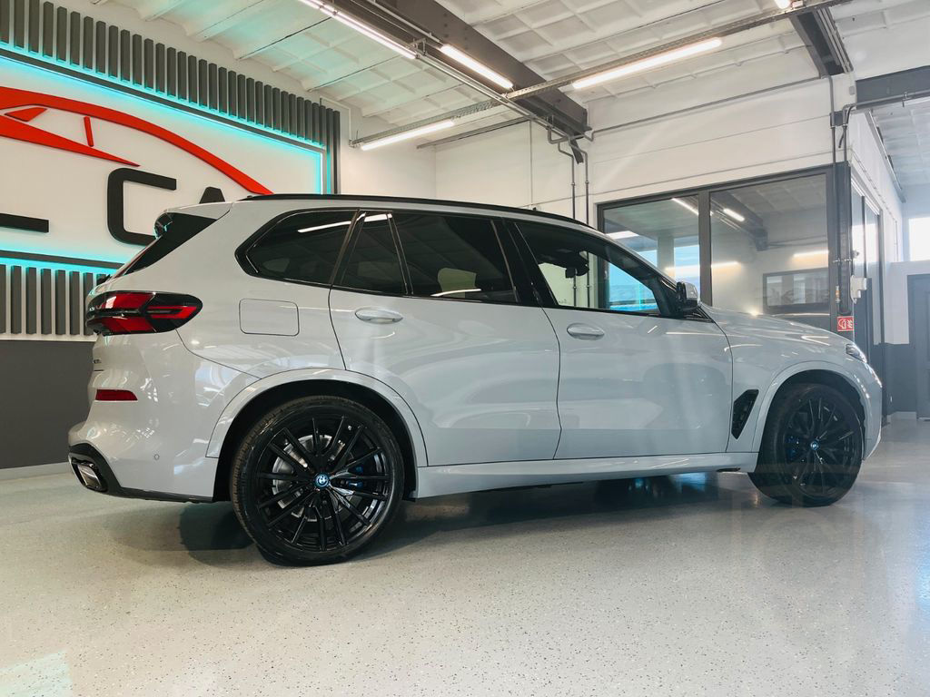 BMW X5 50 e xDrive M Sport / PANO/HARMAN/360KAMERA