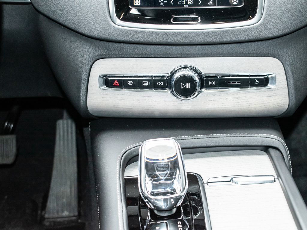 Volvo XC90 T8 AWD Hybrid Ultra Dark AHK