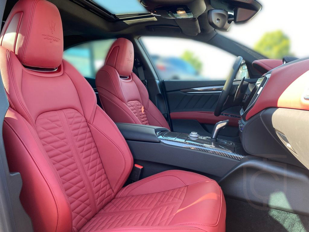 Maserati Ghibli Trofeo V8 Carbon-Pack+Glasdach+Fahrassist