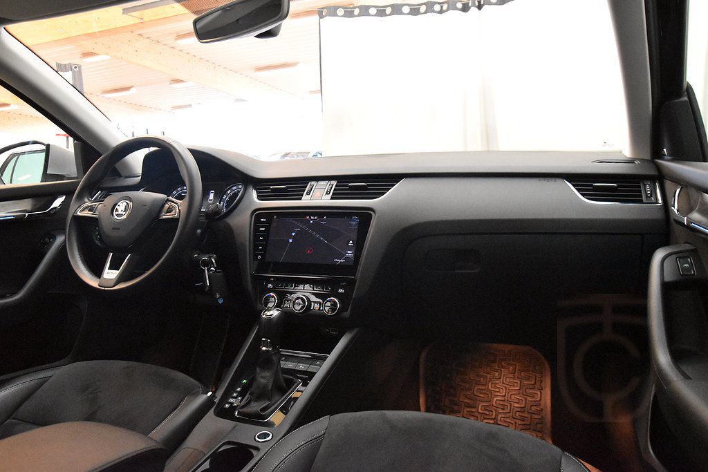 Skoda Octavia Scout 2.0 TDI 4x4 DSG Premium Nav Värmare Drag