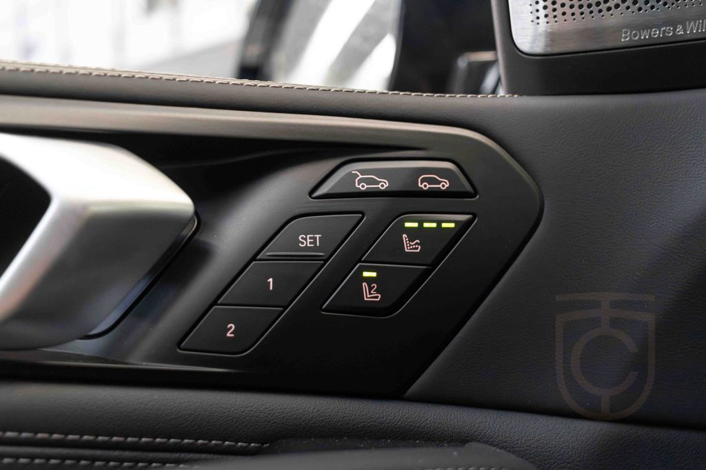 BMW X6 M60i xDrive/BOWERS&WILKINS/CARBON/PANO/AHK