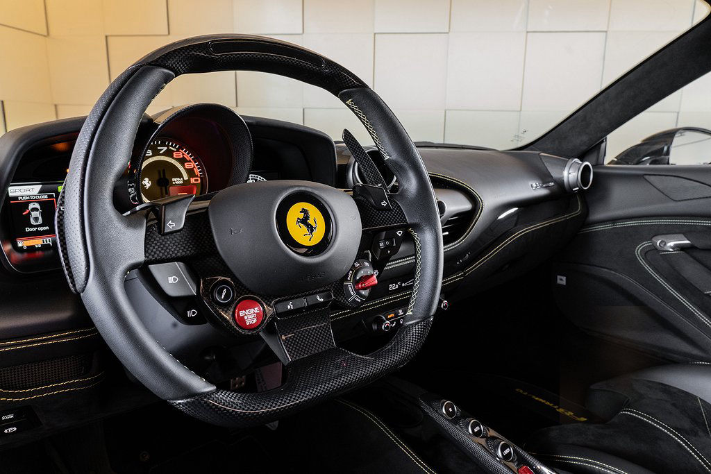 Ferrari F8 Tributo / Svensksåld / Kolfiberstolar / OBS SPEC! /