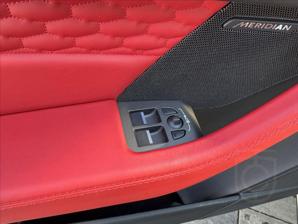 Jaguar F-Type R P575 CABRIO AWD AT MY24