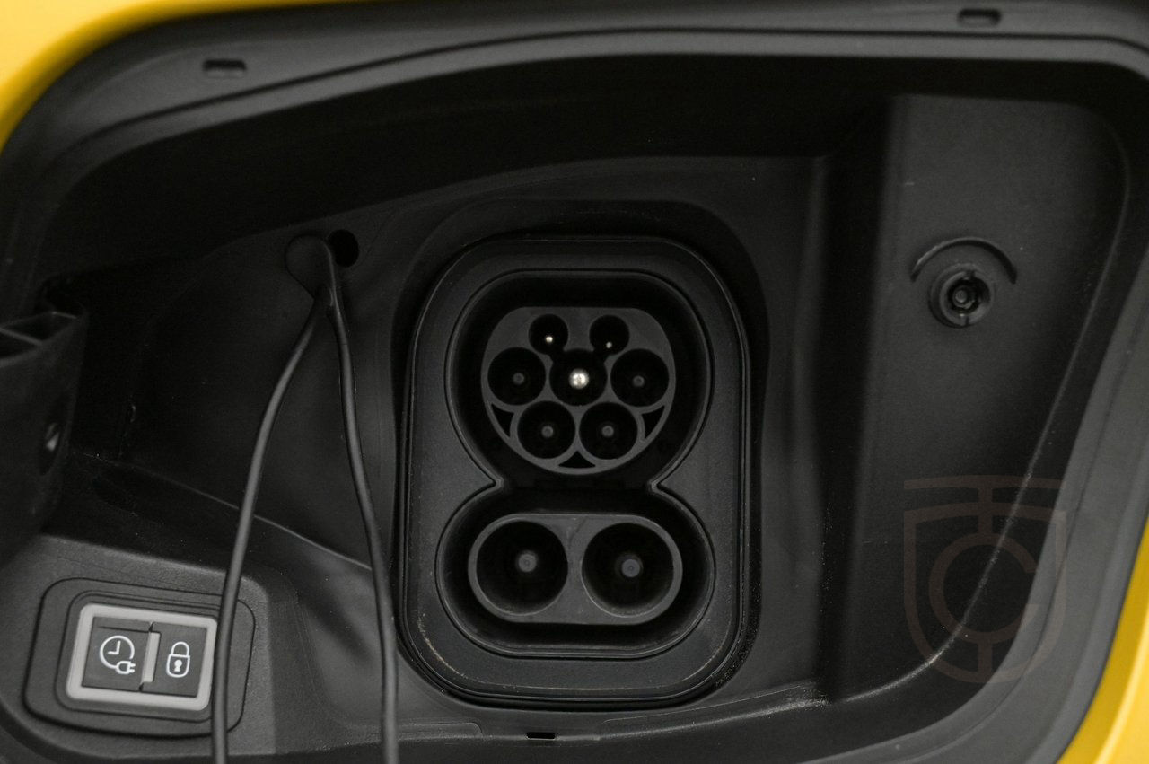 Jeep Avenger Electric Summit LED AdapFart