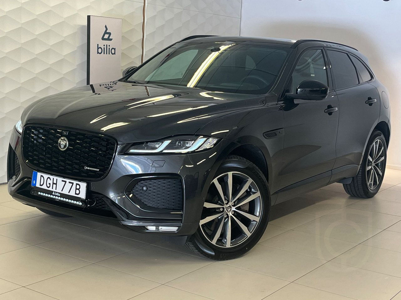 Jaguar F-Pace P400e R-Dynamic