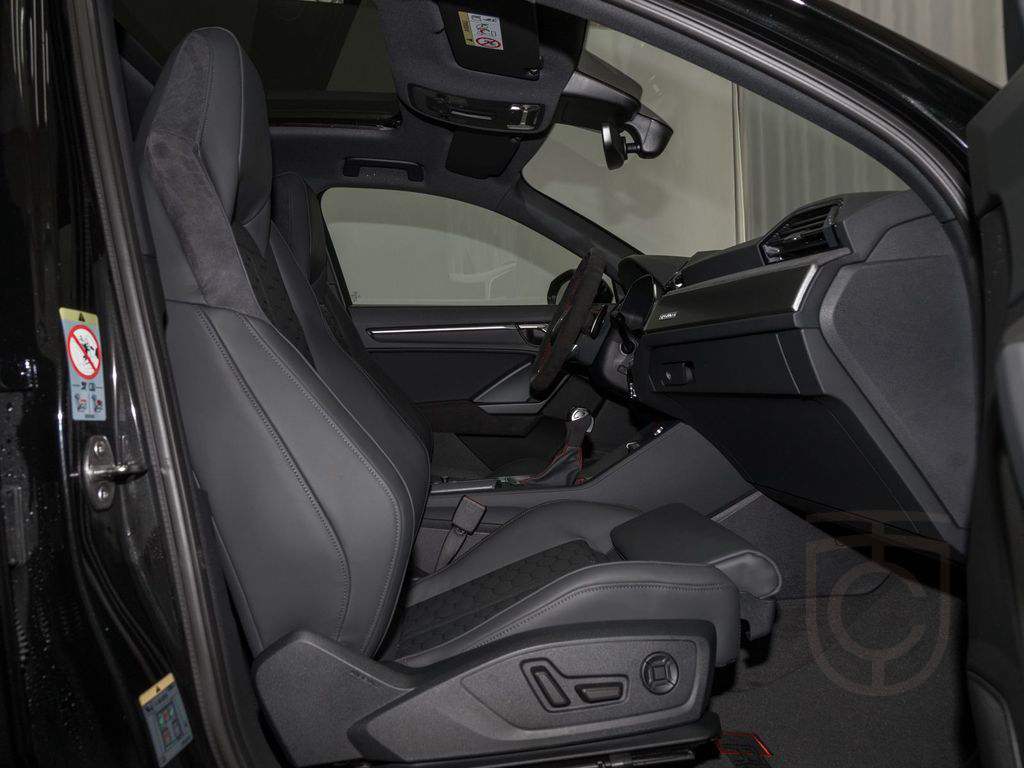 Audi RSQ3 Sportback 2.5 TFSI Q 21ZOLL MATRIX PANO 280