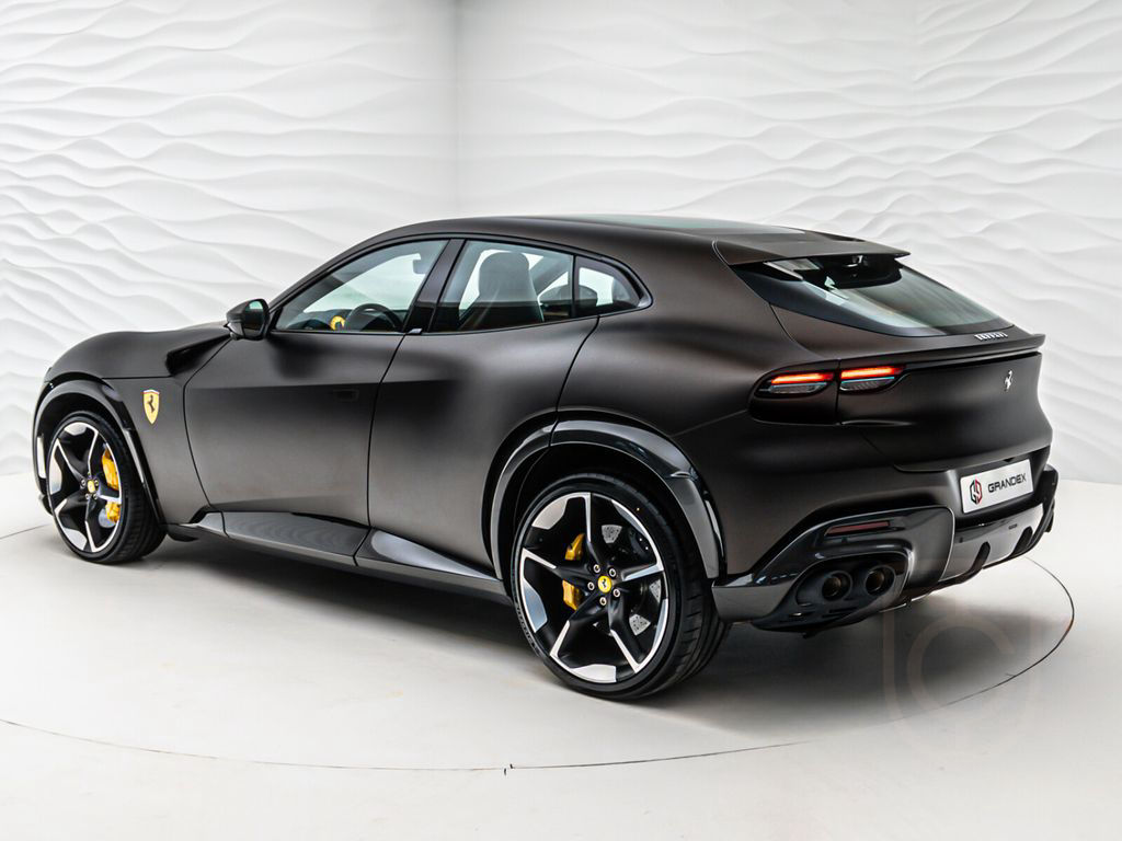Ferrari Purosangue Tailor Made*Carbon*Massage Seats