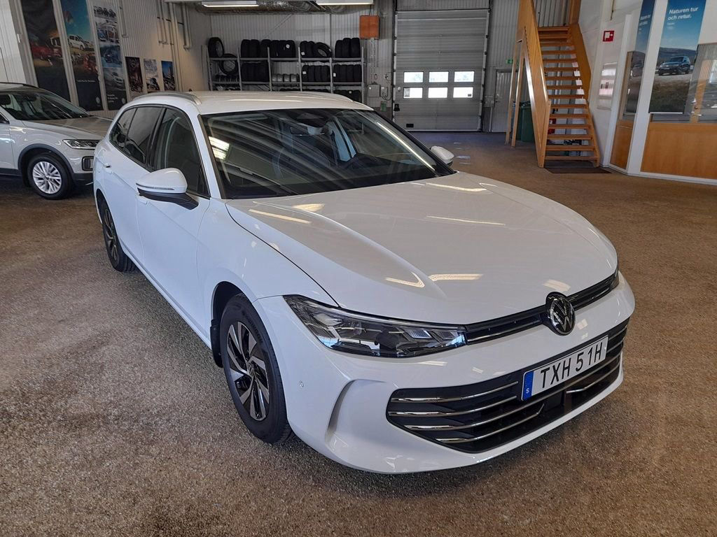 Volkswagen Passat BUSINESS 1.5 TSI ACT