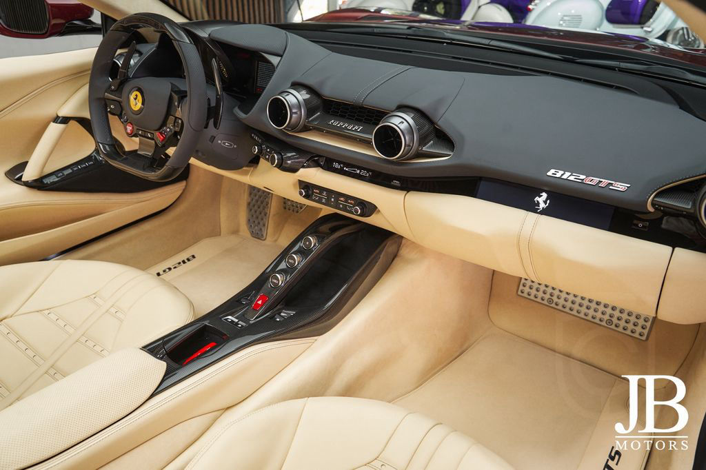 Ferrari 812 GTS Lift Full Carbon Passenger JBL 360° NEW