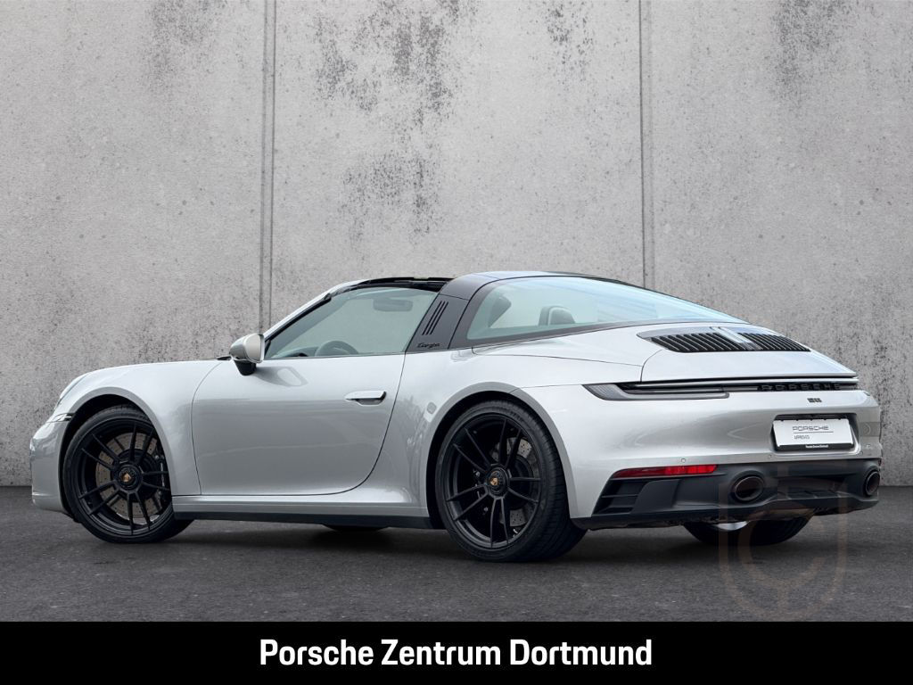 Porsche 992 911 Targa 4 GTS BOSE Sportabgasanlage LED